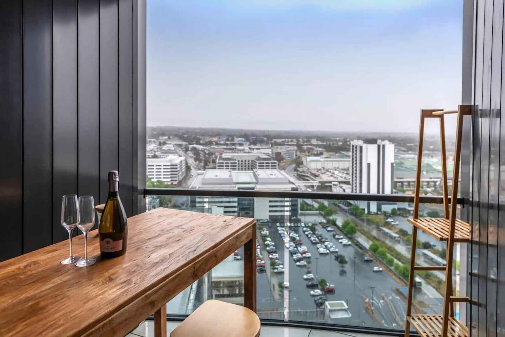 Sensational And View Delight Belconnen Apartment *